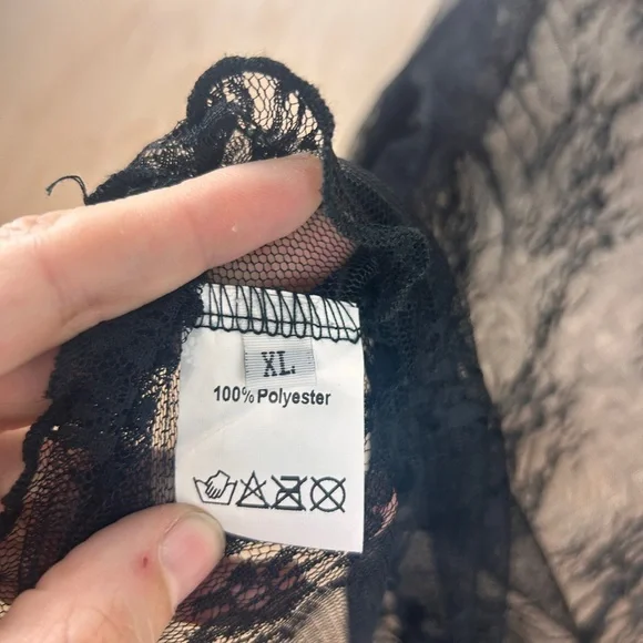 Elegant Black Lace Women Top - Picture 4 of 7